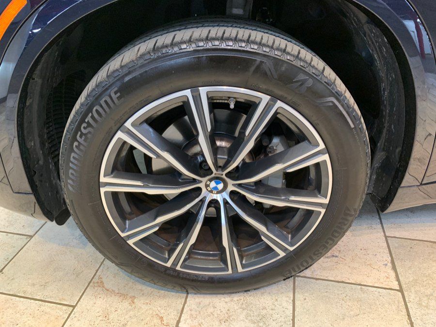 Used 2023 BMW X5 xDrive40i w/ M Sport Package AWD/4WD image 12