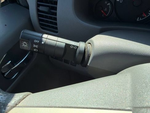 Used 2012 Nissan Frontier SV RWD image 27