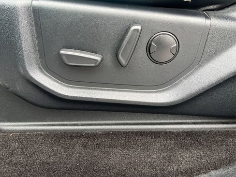 Used 2019 Ford F150 Lariat image 19