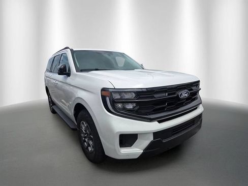Used 2024 Ford Expedition Max Limited RWD image 5