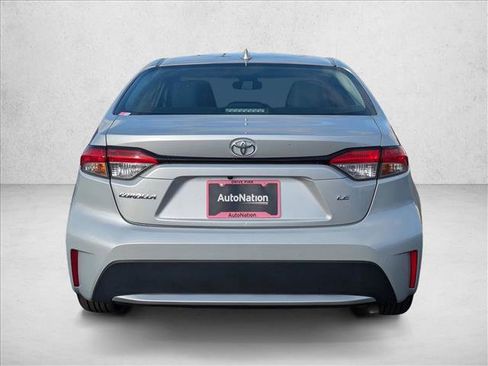 Used 2022 Toyota Corolla LE image 7