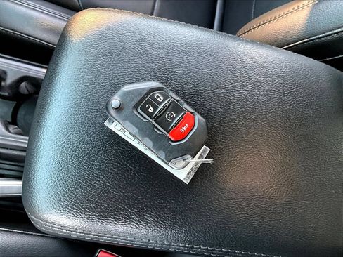 Used 2021 Jeep Wrangler Unlimited Sahara AWD/4WD image 37