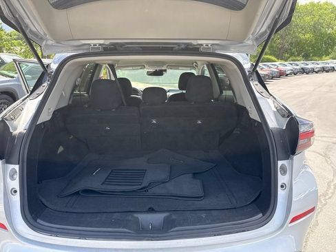 Used 2020 Nissan Murano SV AWD/4WD image 16
