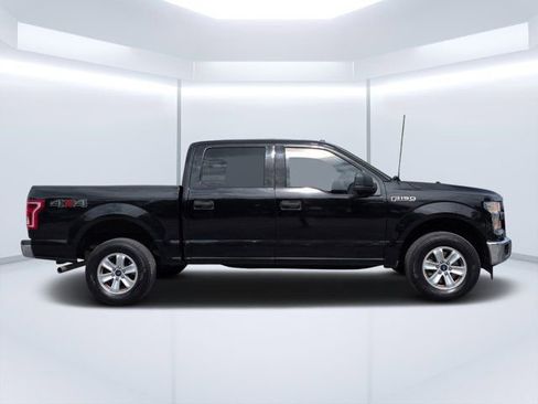 Used 2017 Ford F150 XLT AWD/4WD image 2