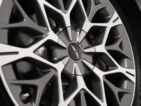 Used 2024 Genesis G90 3.5T image 70