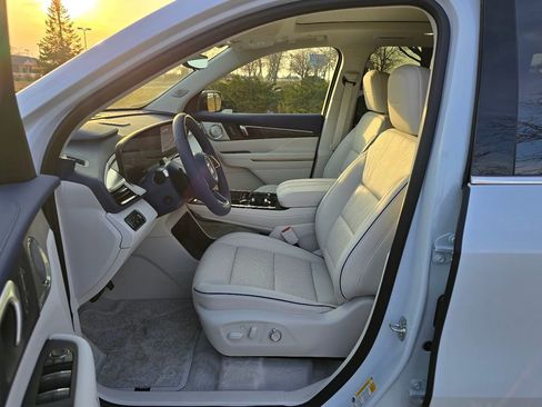 New 2026 Buick Enclave Avenir w/ Super Cruise Package AWD/4WD image 16