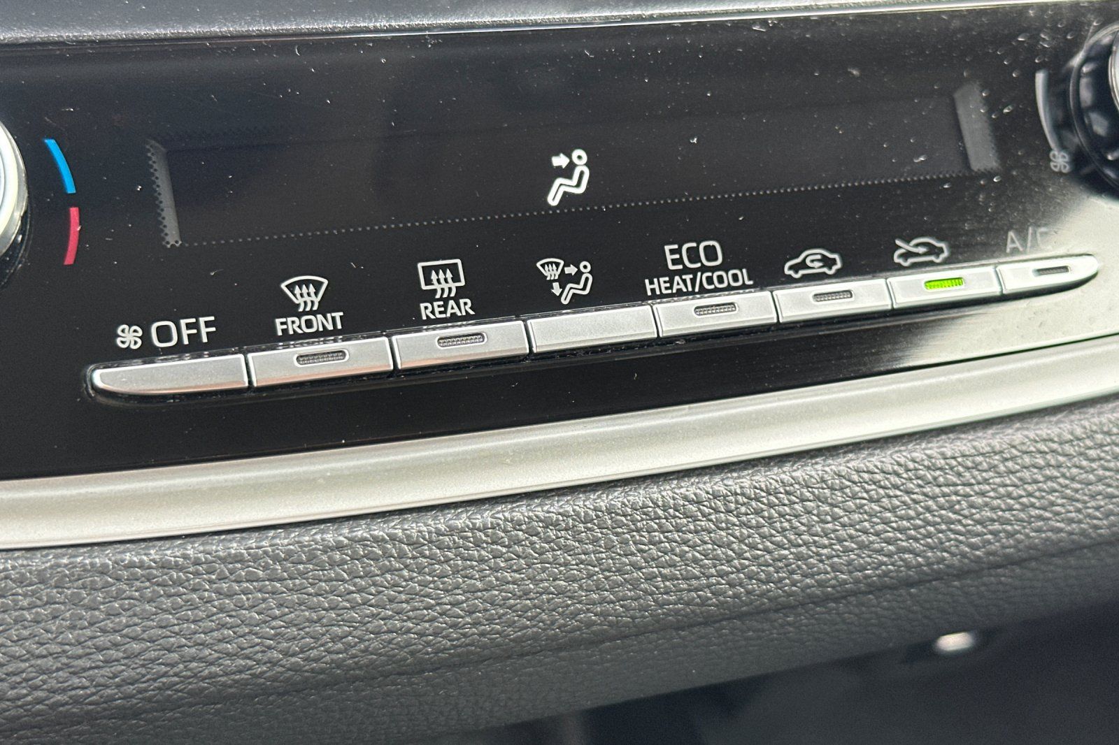 Used 2024 Toyota Corolla LE FWD image 30