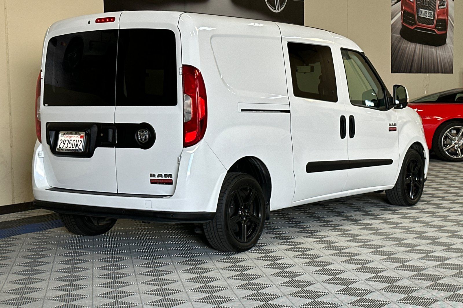 Used 2016 RAM ProMaster City Tradesman SLT w/ Rear Back-up Camera Group FWD image 4