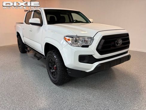 Used 2023 Toyota Tacoma SR image 1