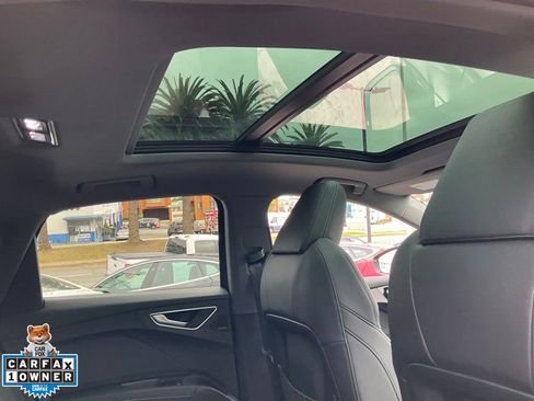 Used 2023 Audi Q4 e-tron Prestige image 49