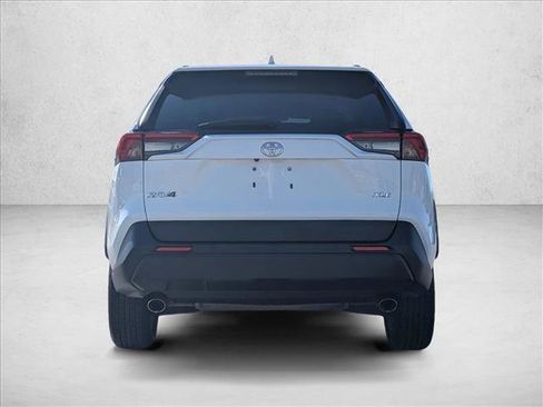 Used 2021 Toyota RAV4 XLE image 6