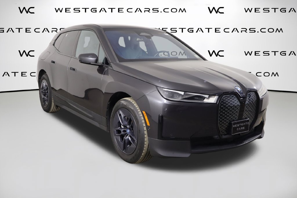Used 2024 BMW iX xDrive50 w/ Convenience Package AWD/4WD image 47