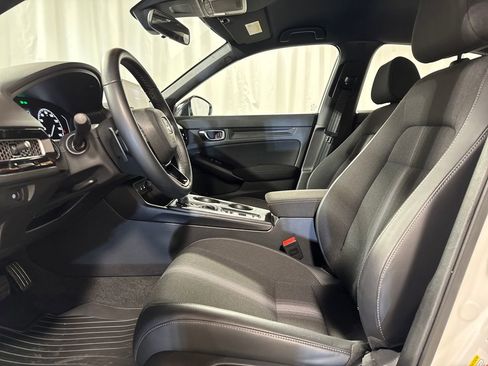 Used 2025 Honda Civic Sport image 3
