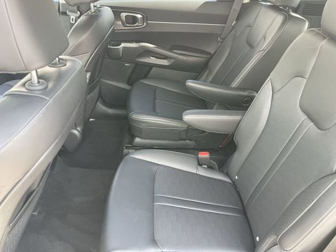 Certified 2026 Kia Sorento EX w/ EX Premium Package FWD image 16