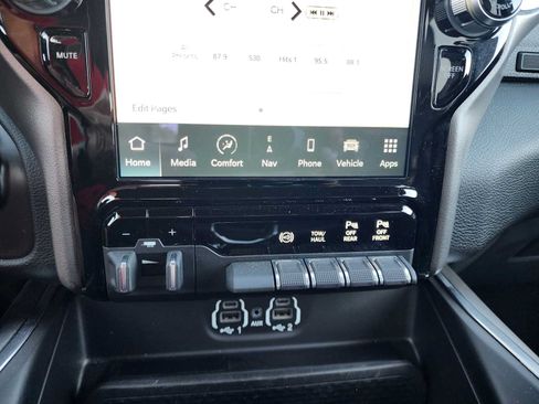 Used 2022 RAM 2500 Laramie AWD/4WD image 28