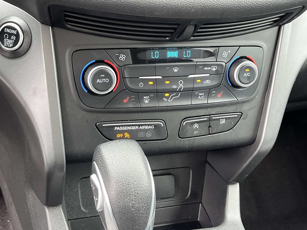 Used 2019 Ford Escape SE FWD image 31