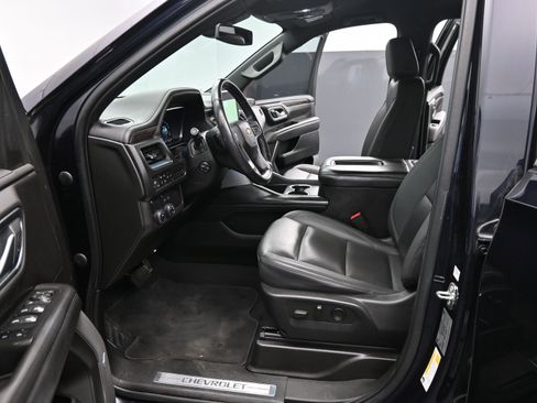 Used 2022 Chevrolet Tahoe LT w/ Luxury Package image 15