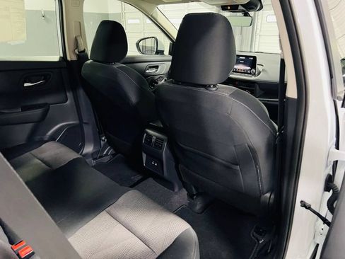 New 2026 Nissan Rogue SV FWD image 27