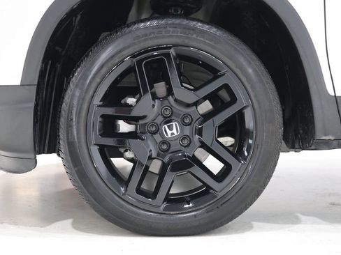 Used 2024 Honda Passport Black Edition image 11