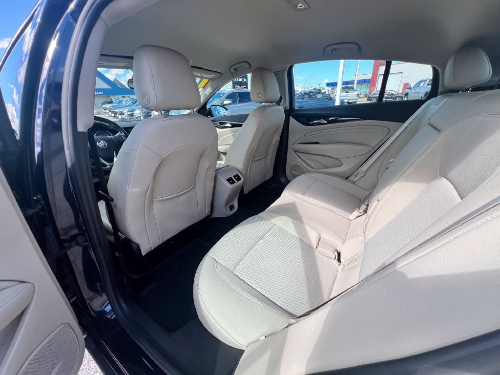 Used 2018 Buick Regal Preferred w/ Driver Confidence Package #1 FWD image 26