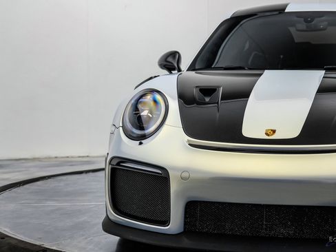 Used 2018 Porsche 911 GT2 RS w/ Weissach Package RWD image 36