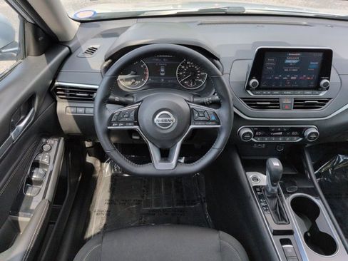 Certified 2020 Nissan Altima 2.5 SV FWD image 14