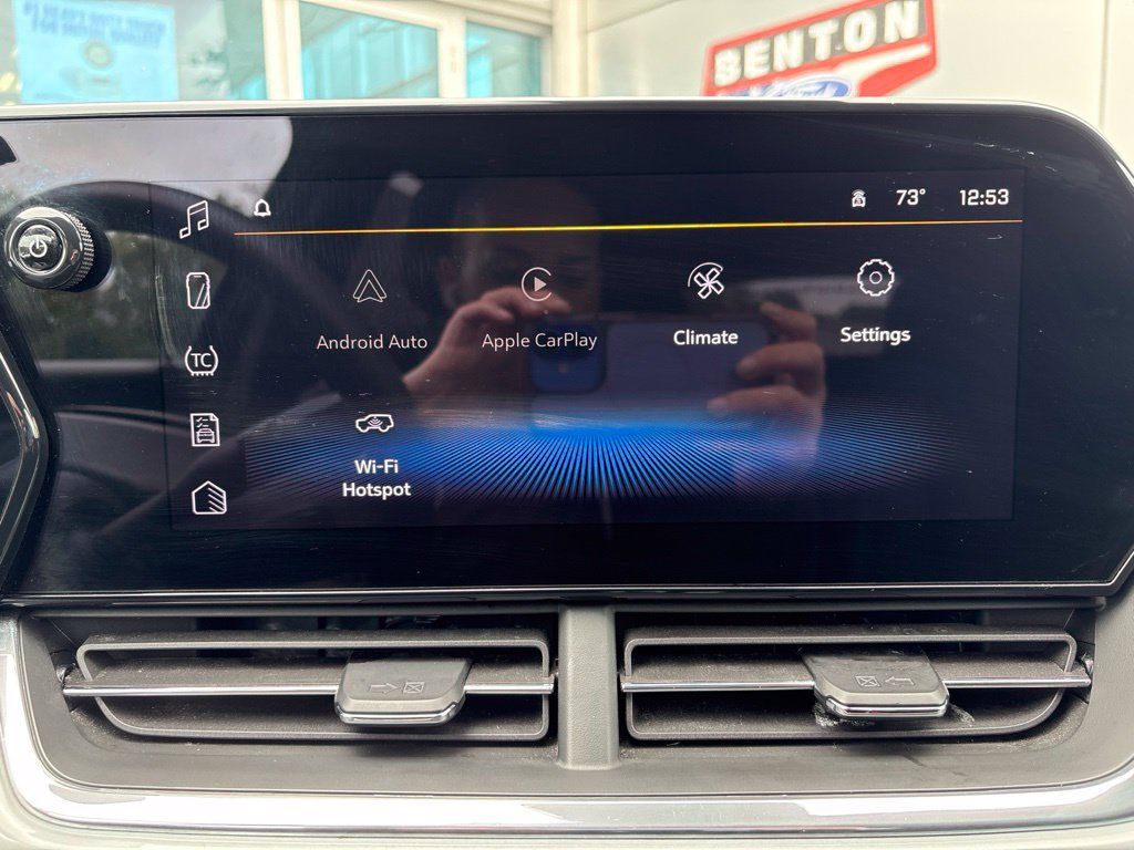 Used 2025 Chevrolet Trax LT FWD image 21
