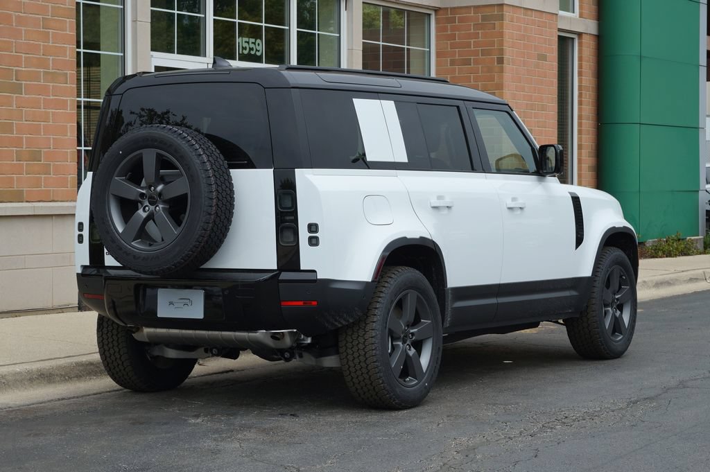 Used 2026 Land Rover Defender 110 S AWD/4WD image 6