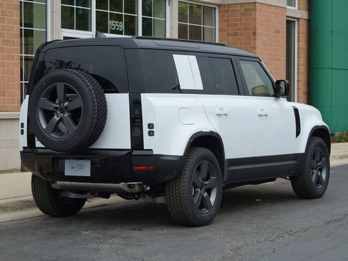 Used 2026 Land Rover Defender 110 S AWD/4WD image 6