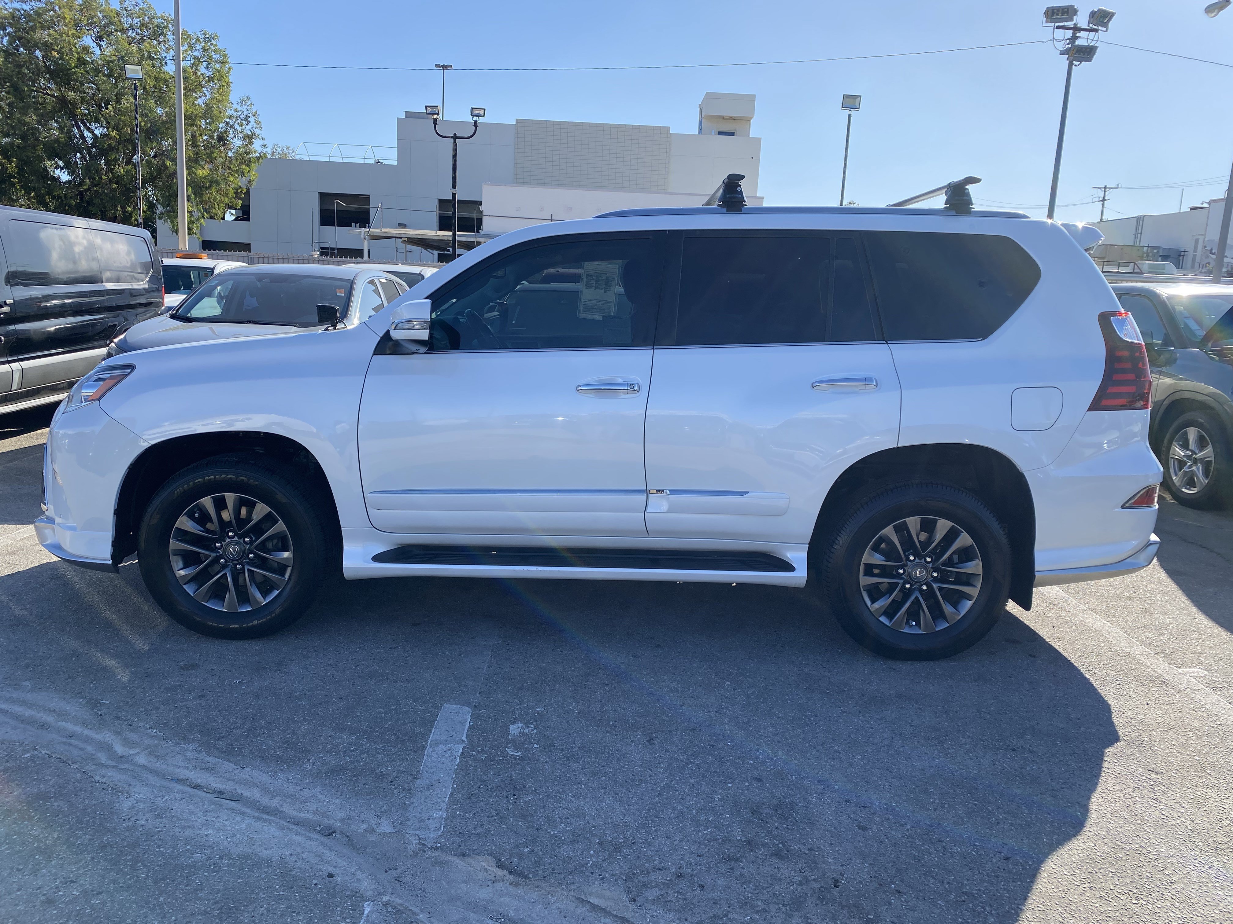 Used 2018 Lexus GX 460 Premium AWD/4WD image 12