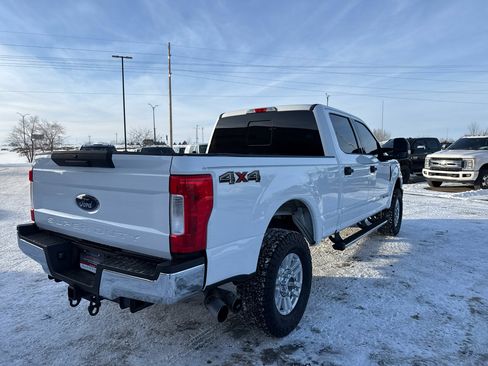 Used 2017 Ford F250 XLT image 5