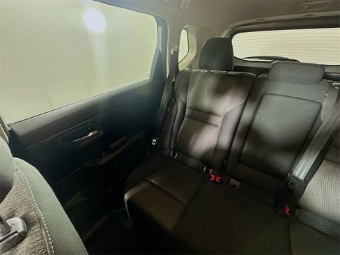 Used 2024 Nissan Rogue SV image 12