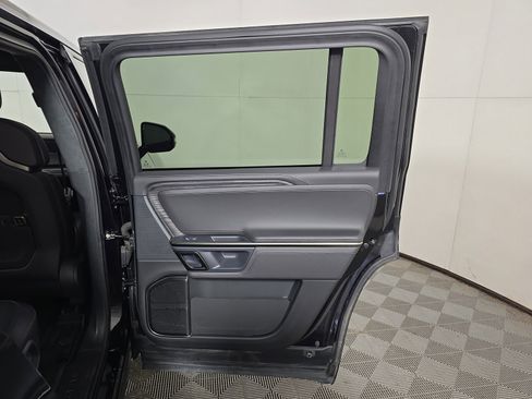 Used 2022 Rivian R1S Launch Edition image 19