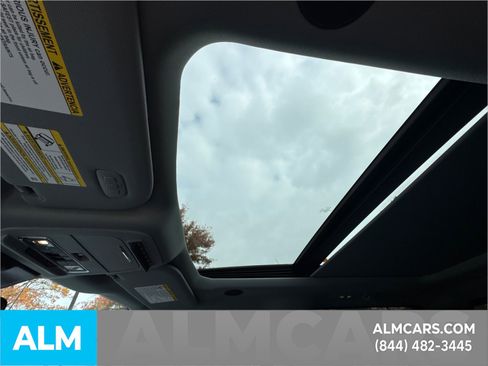 Used 2025 Ford F350 Lariat w/ Lariat Ultimate Package image 40