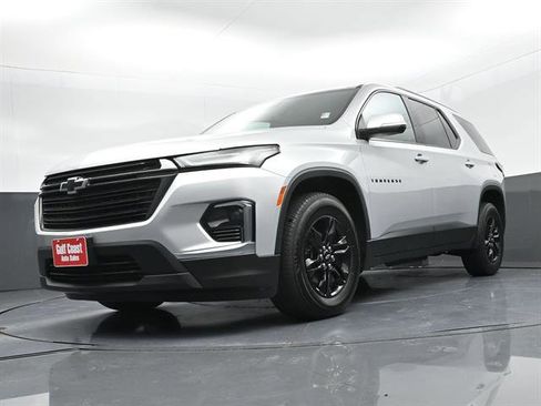 Used 2022 Chevrolet Traverse LT FWD image 34