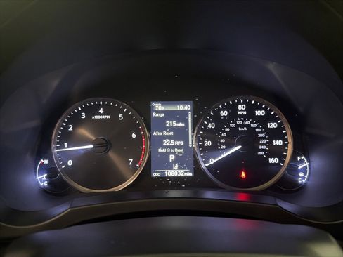 Used 2017 Lexus IS 200t image 19