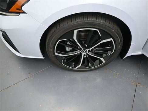 New 2025 Nissan Altima 2.5 SR image 38