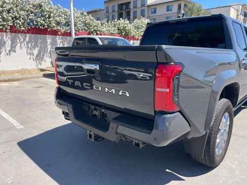Used 2025 Toyota Tacoma Limited image 4