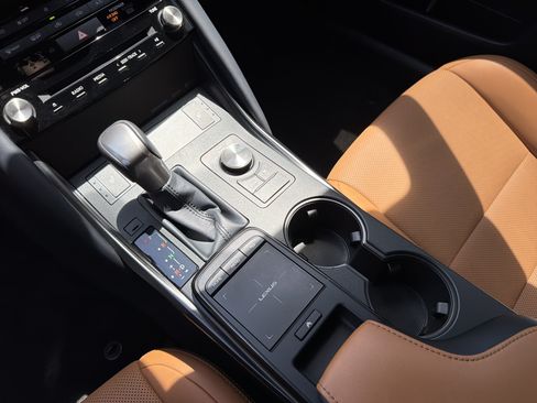 Used 2025 Lexus IS 350 F Sport RWD image 73