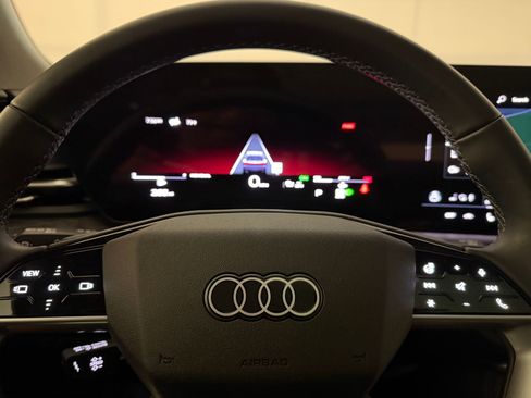 Used 2025 Audi Q5 Premium w/ Convenience Package AWD/4WD image 11