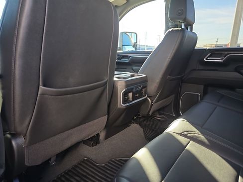 Used 2025 Chevrolet Silverado 2500 LTZ w/ Trail Boss Package image 19