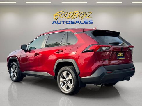 Used 2022 Toyota RAV4 XLE image 6