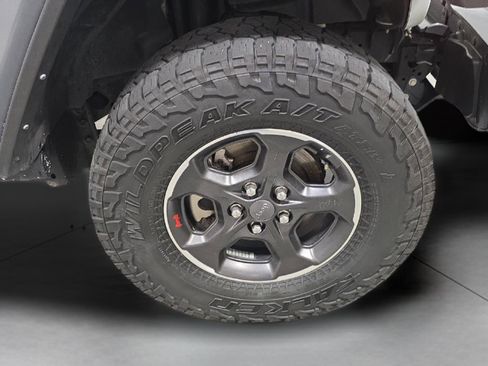 Used 2023 Jeep Gladiator Rubicon AWD/4WD image 25