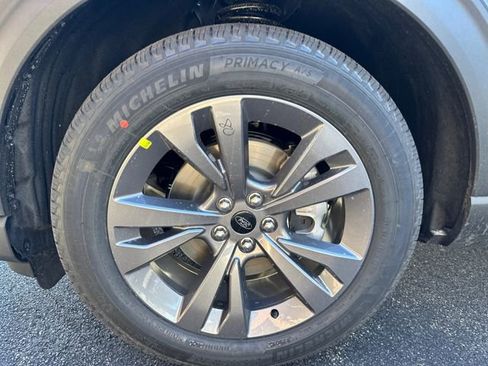 New 2026 Ford Explorer Active w/ Active Comfort Package image 15