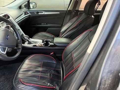 Used 2016 Ford Fusion SE FWD image 5