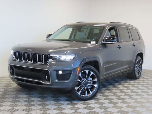 Used 2022 Jeep Grand Cherokee L Overland w/ Luxury Tech Group IV AWD/4WD image 1