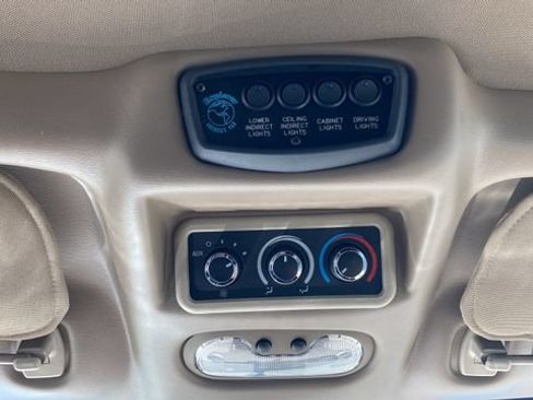 Used 2013 GMC Savana 2500 Extended RWD image 38