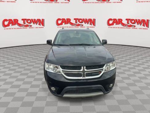 Used 2019 Dodge Journey SE image 3