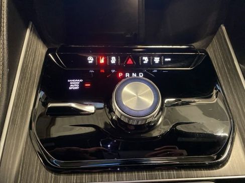 Used 2024 Jeep Wagoneer Series II image 24