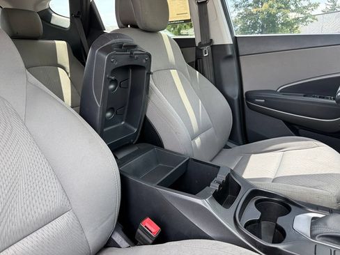 Used 2018 Hyundai Santa Fe Sport w/ 2.4L Value Package 02 FWD image 41